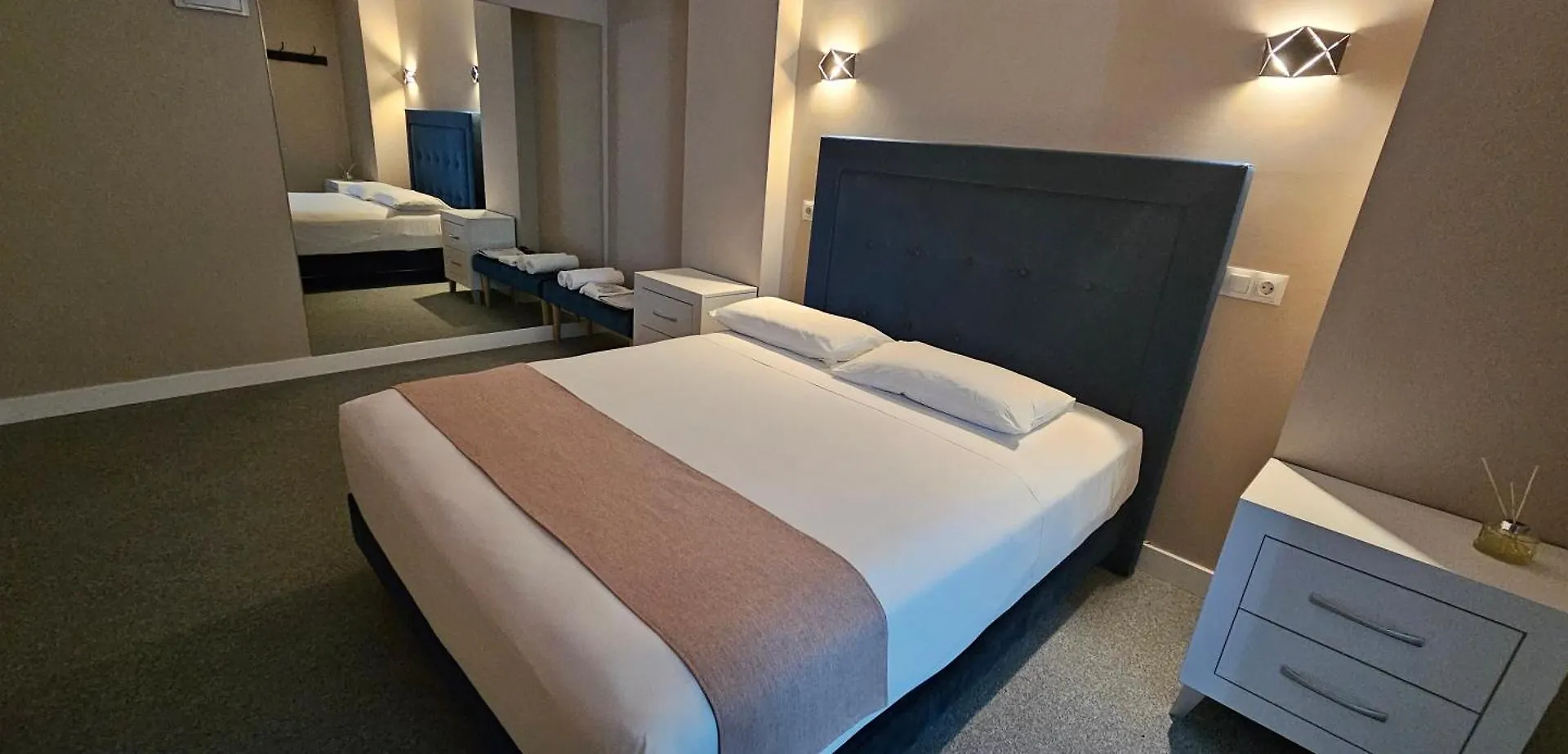 Love hotel Rooms Luxury Madrid