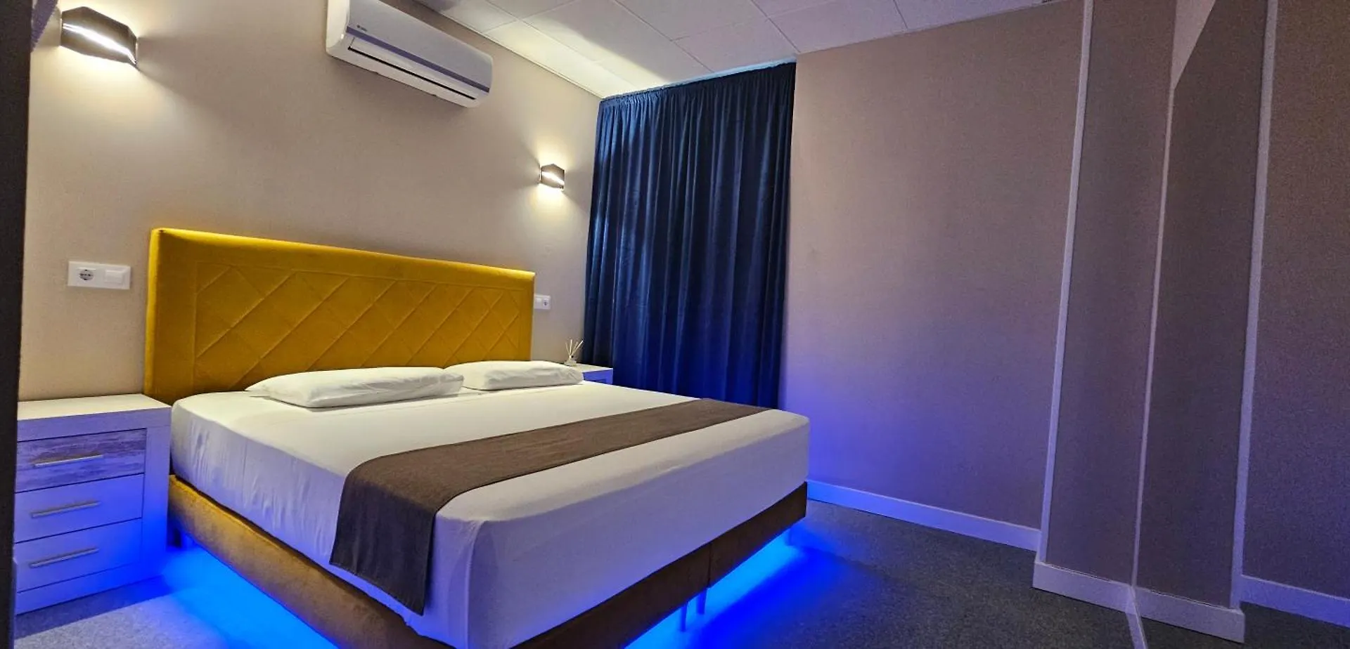 Rooms Luxury Madrid Spain