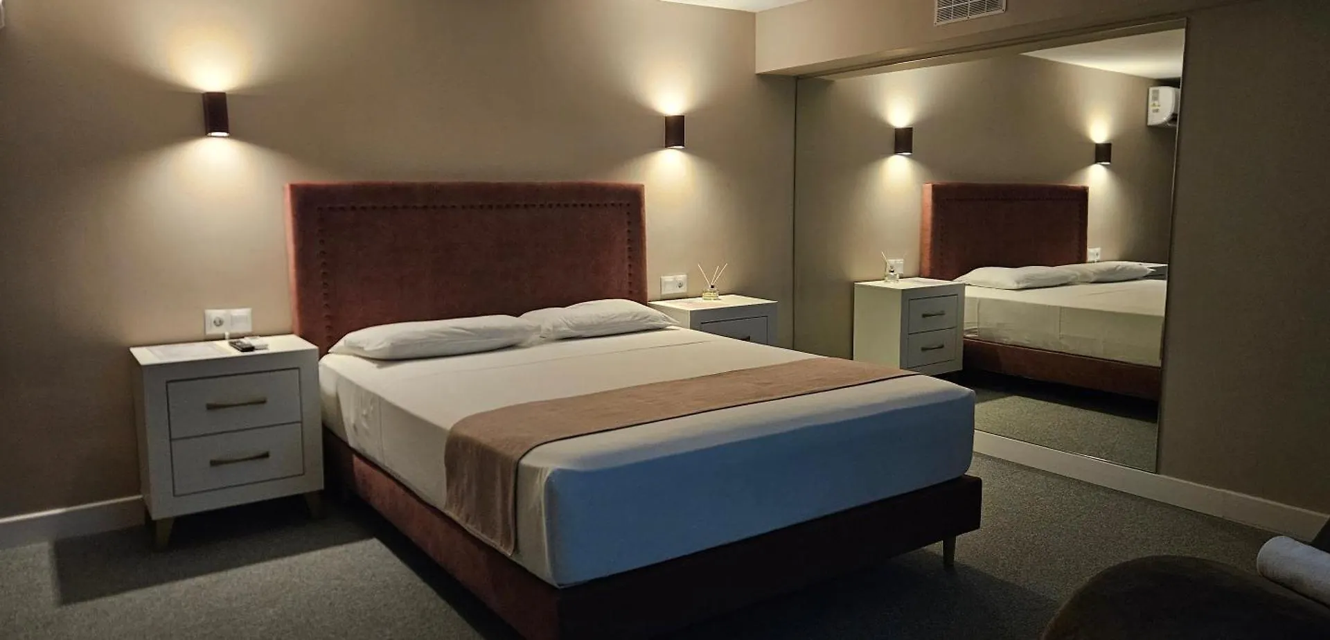 Rooms Luxury Madrid Love hotel