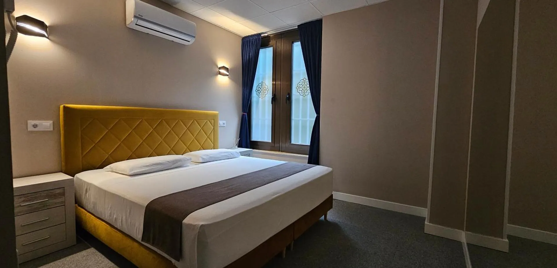Rooms Luxury Madrid Love hotel